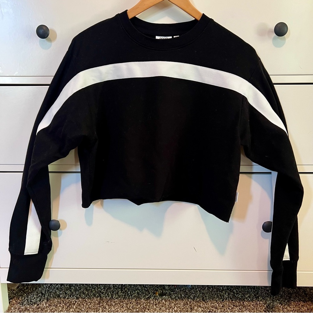 Good American Black and White Boxy Cropped Long Sleeve